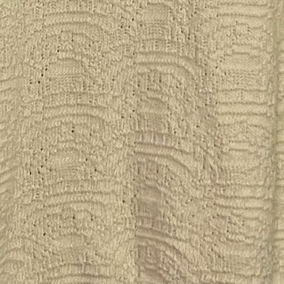 A Knitch Above Off-White Textured, Short Sleeve, Crew Neck Sweater in XL - Picture 9 of 11